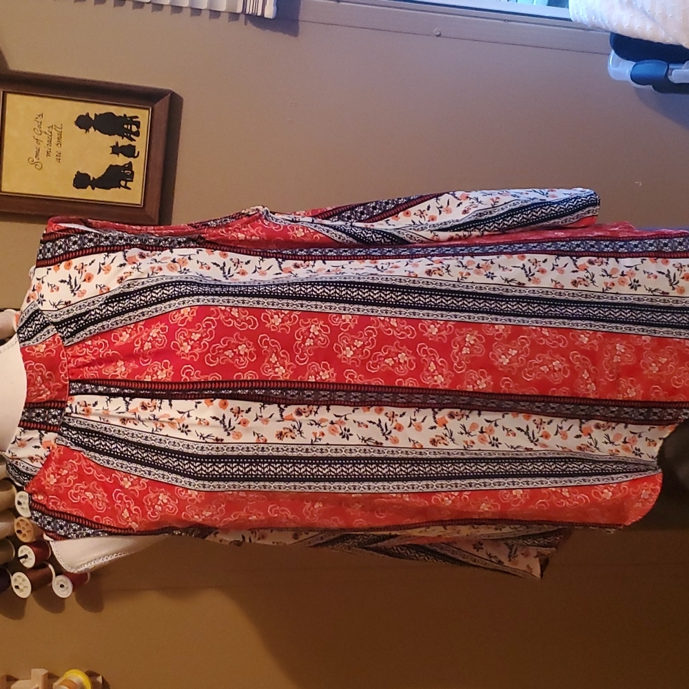 Ladies Flowy Top